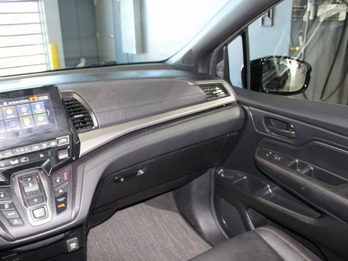 Used 2023 Honda Odyssey Sport image 25