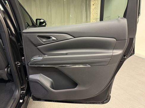 New 2026 Chevrolet Traverse LT w/ Driver Confidence Package image 16