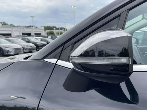 Used 2023 Kia Sportage EX FWD image 31