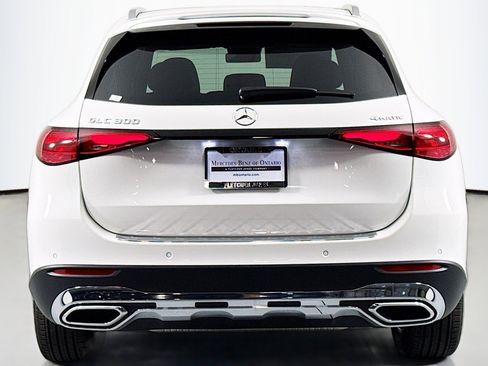 New 2026 Mercedes-Benz GLC 300 4MATIC image 3