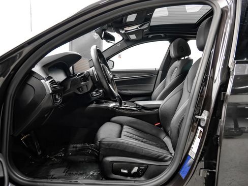 Used 2021 BMW 540i w/ M Sport Package RWD image 39