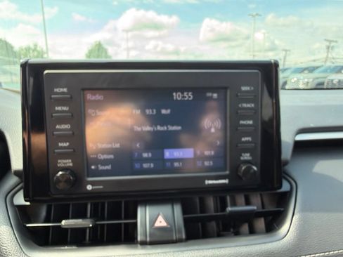 Used 2021 Toyota RAV4 LE AWD/4WD image 23
