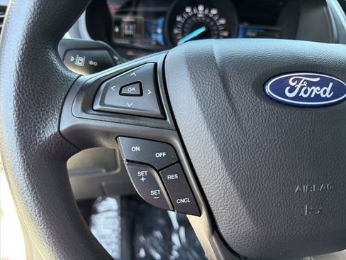 Used 2024 Ford Edge SE w/ Black Appearance Package AWD/4WD image 26
