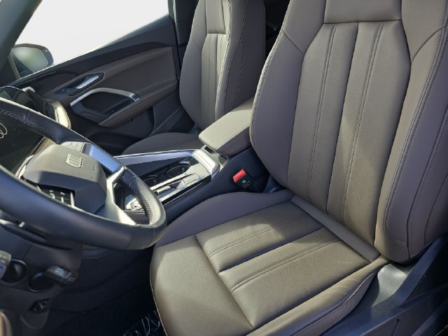 Used 2025 Audi Q5 Premium w/ Convenience Package AWD/4WD image 19