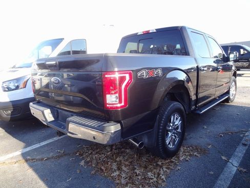 Used 2015 Ford F150 XLT w/ Equipment Group 302A Luxury image 5