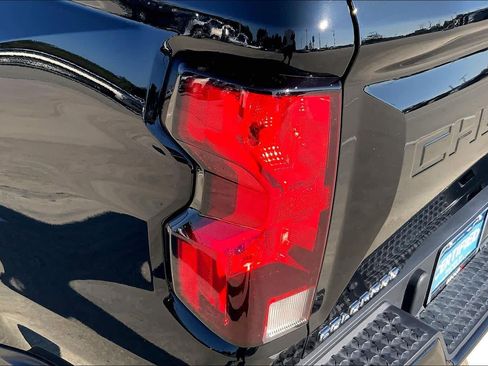 Certified 2024 Chevrolet Colorado LT w/ LT Convenience Package image 26