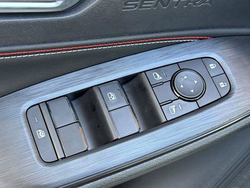 New 2027 Nissan Sentra SR w/ Floor Mat Package FWD image 12