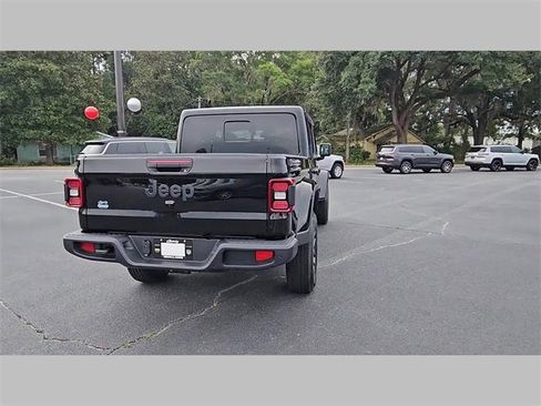New 2025 Jeep Gladiator Sport image 32