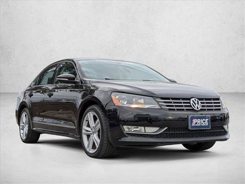 Used 2012 Volkswagen Passat TDI SE image 3