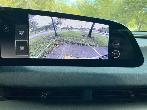 Used 2022 Lucid Air Grand Touring image 25