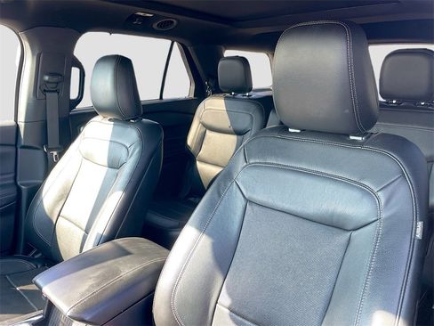 Used 2020 Ford Explorer Limited image 12