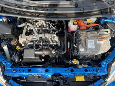 Used 2012 Toyota Prius C Three FWD image 38