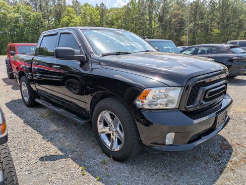 Used 2018 RAM 1500 Express w/ Express Value Package RWD image 1