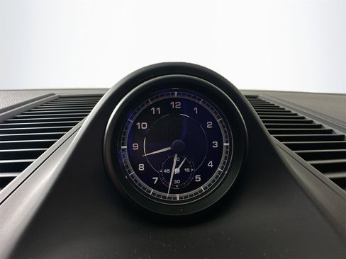 Used 2024 Porsche Macan S image 24