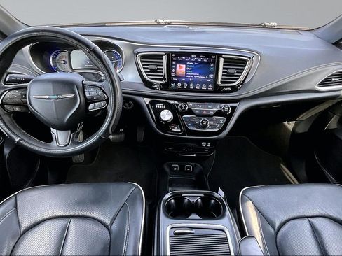 Used 2020 Chrysler Pacifica Limited w/ Advanced Safetytec Group FWD image 16