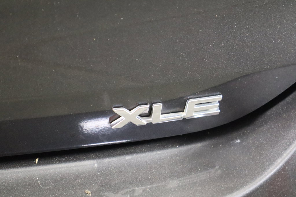 Used 2021 Toyota Highlander XLE FWD image 46