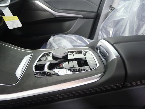 Used 2026 BMW X5 xDrive50e AWD/4WD image 22