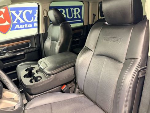 Used 2018 RAM 1500 Laramie w/ Convenience Group AWD/4WD image 28