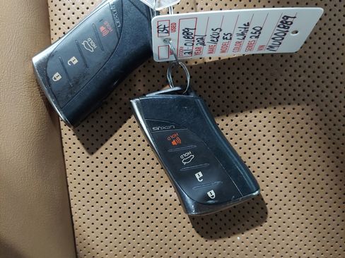 Used 2021 Lexus ES 250 AWD/4WD image 22