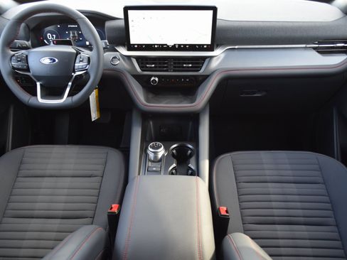 New 2026 Ford Explorer ST-Line w/ ST-Line Street Pack image 7