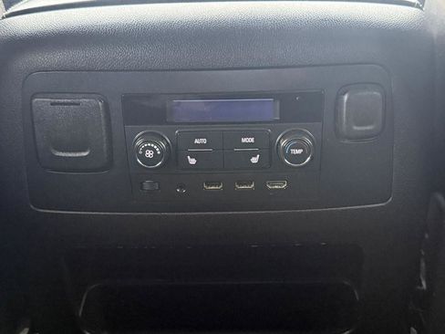 Used 2017 GMC Yukon XL Denali w/ Open Road Package image 38