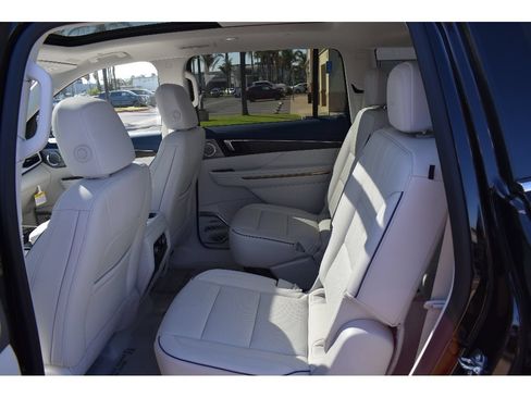 New 2026 Buick Enclave Avenir FWD image 10