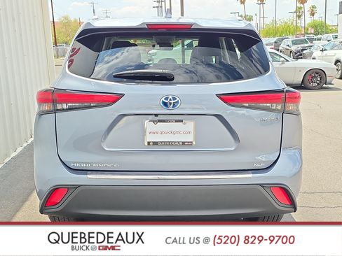 Used 2023 Toyota Highlander XLE FWD image 6
