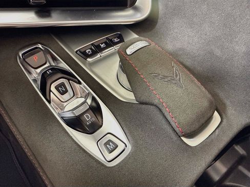 Used 2025 Chevrolet Corvette Z06 RWD image 18