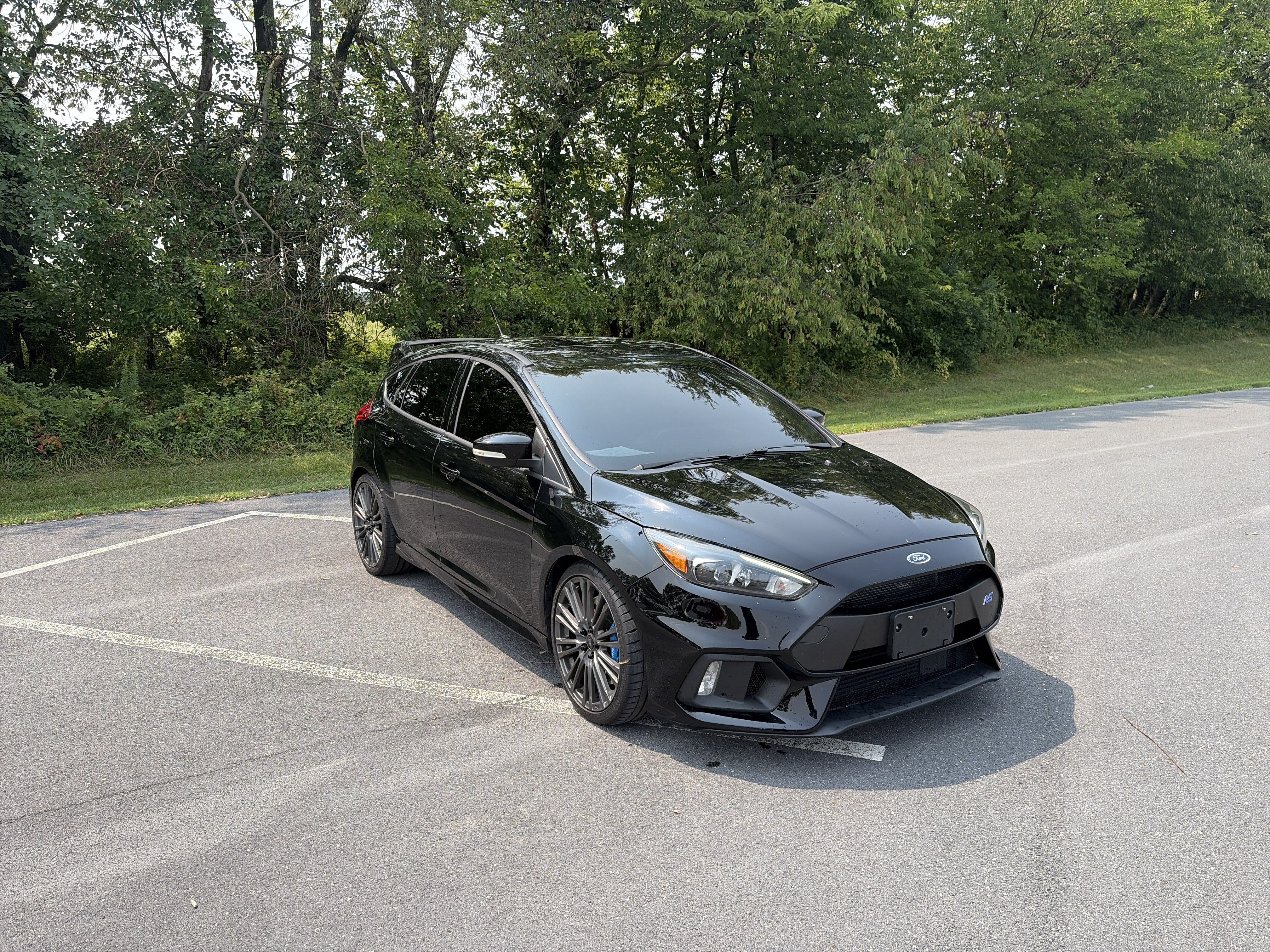 Used 2017 Ford Focus RS AWD/4WD image 3