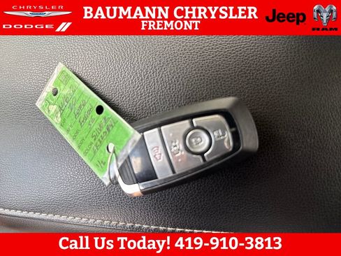 Used 2020 Ford Fusion SE FWD image 29