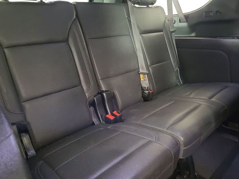 Used 2023 Chevrolet Suburban LT image 24