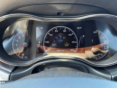 Used 2020 Jeep Grand Cherokee Limited X RWD image 13