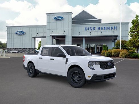 New 2026 Ford Maverick XLT w/ Equipment Group 301A AWD/4WD image 8