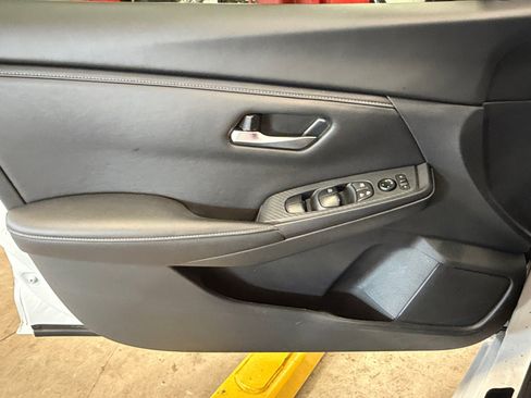 Used 2024 Nissan Sentra SV FWD image 26