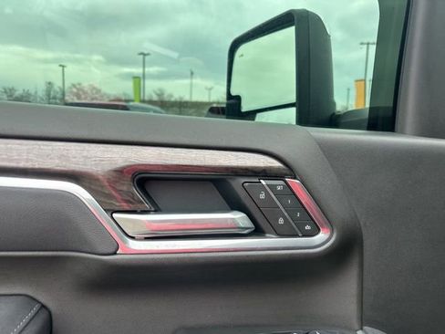 Certified 2025 Chevrolet Silverado 2500 LTZ w/ LTZ Premium Package image 12