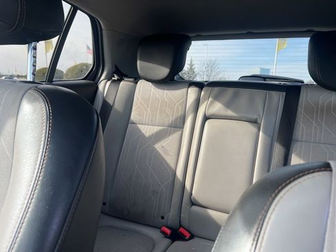 Used 2018 Chevrolet Trax LT w/ Sun & Sound Package image 24