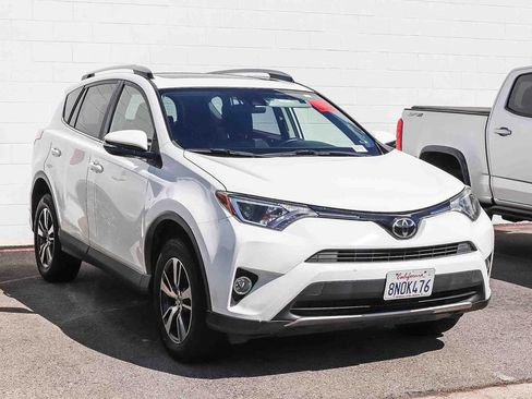 Used 2018 Toyota RAV4 XLE w/ Plus Extra Value Package FWD image 3