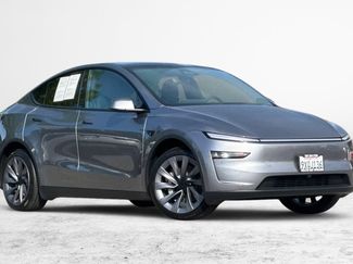 Used 2026 Tesla Model Y 2WD video 2