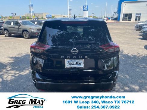 Used 2025 Nissan Rogue SV FWD image 4