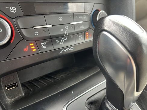 Used 2016 Ford Focus Electric Hatchback image 22