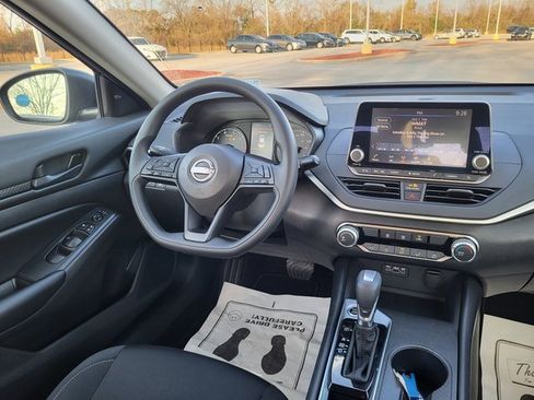 Used 2025 Nissan Altima 2.5 S image 14