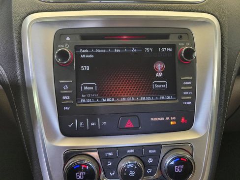 Used 2014 GMC Acadia SLT AWD/4WD image 25