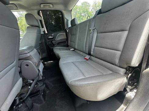 Used 2018 Chevrolet Silverado 2500 W/T AWD/4WD image 46