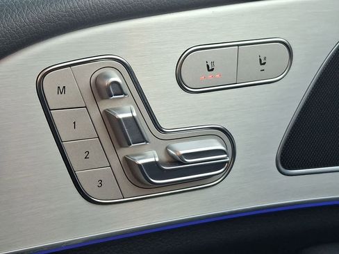 Used 2024 Mercedes-Benz GLE 450e 4MATIC image 25