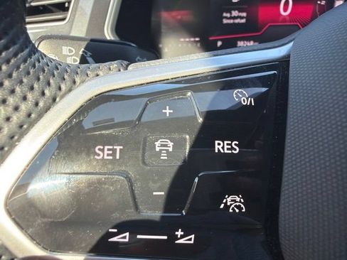 Used 2023 Volkswagen Tiguan SE R-Line AWD/4WD image 21