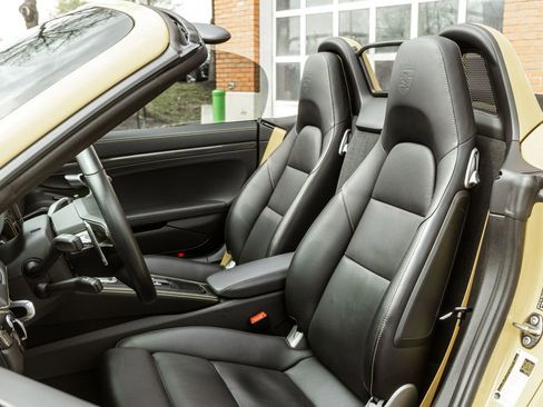 Used 2023 Porsche 718 Boxster S RWD image 6
