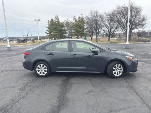 Certified 2025 Toyota Corolla LE image 9