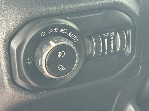 Used 2020 Jeep Gladiator Sport w/ Quick Order Package 24S image 28