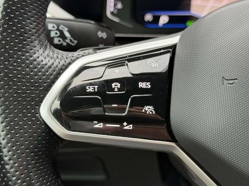 Used 2023 Volkswagen Arteon SE FWD image 22