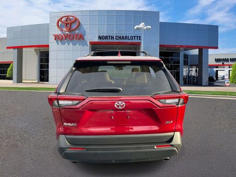 Used 2025 Toyota RAV4 XLE Premium image 9
